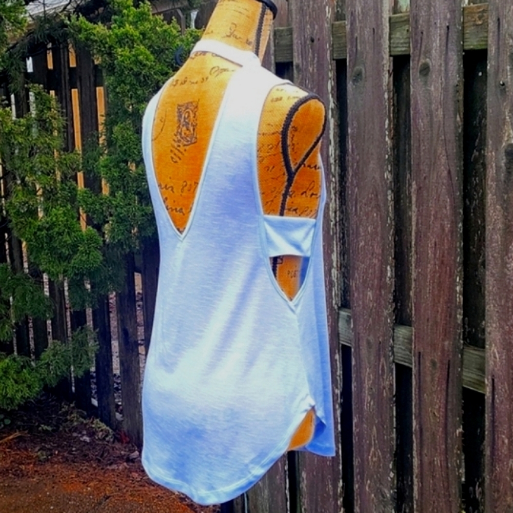 NEW Shein Sleeveless Top with Cut Out Details - Picture 8 of 17